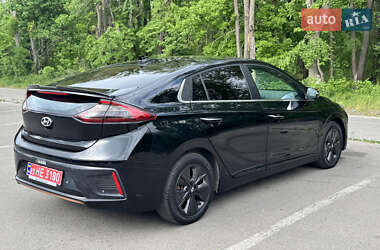 Хэтчбек Hyundai Ioniq 2016 в 