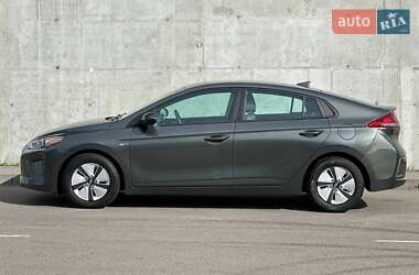 Лифтбек Hyundai Ioniq 2020 в 