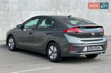 Лифтбек Hyundai Ioniq 2020 в 