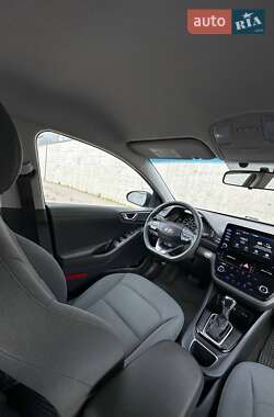 Лифтбек Hyundai Ioniq 2020 в 