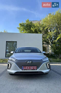 Хетчбек Hyundai Ioniq 2018 в 