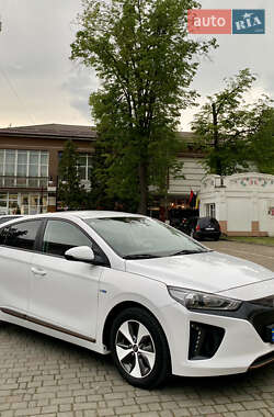 Хетчбек Hyundai Ioniq 2018 в 