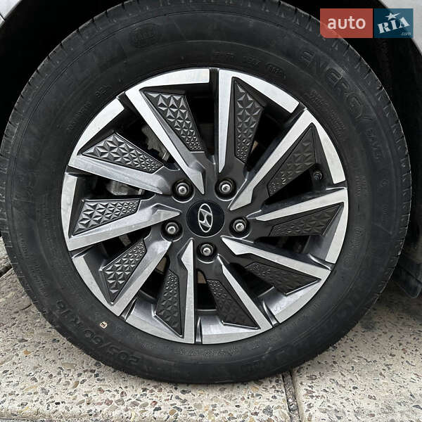 Ліфтбек Hyundai Ioniq 2021 в Львові