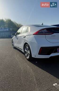 Хетчбек Hyundai Ioniq 2018 в 