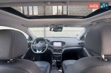 Хэтчбек Hyundai Ioniq 2018 в 