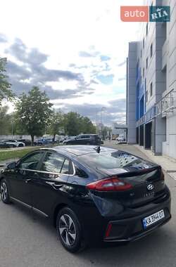 Хэтчбек Hyundai Ioniq 2017 в 