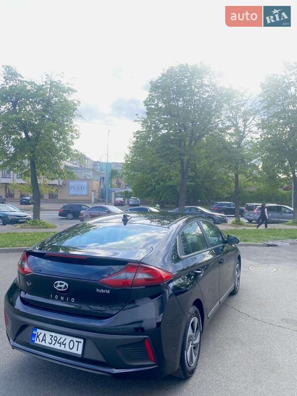 Хэтчбек Hyundai Ioniq 2017 в Киеве