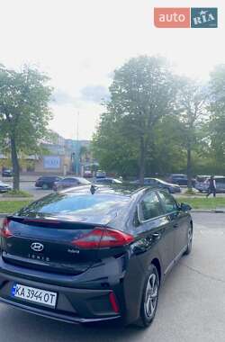 Хэтчбек Hyundai Ioniq 2017 в 