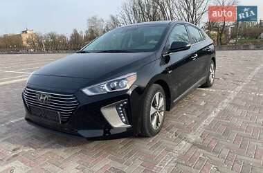 Хэтчбек Hyundai Ioniq 2019 в Киеве