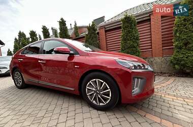 Ліфтбек Hyundai Ioniq 2019 в 