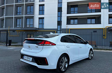 Ліфтбек Hyundai Ioniq 2019 в 