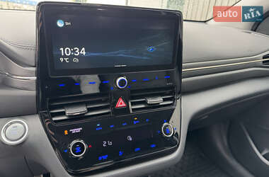 Хетчбек Hyundai Ioniq 2019 в 