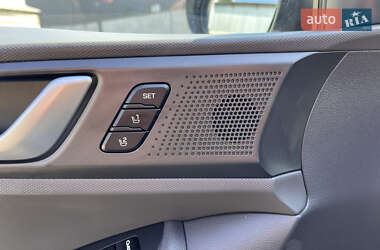 Хэтчбек Hyundai Ioniq 2018 в 