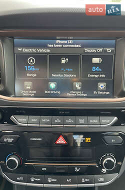 Хэтчбек Hyundai Ioniq 2017 в 