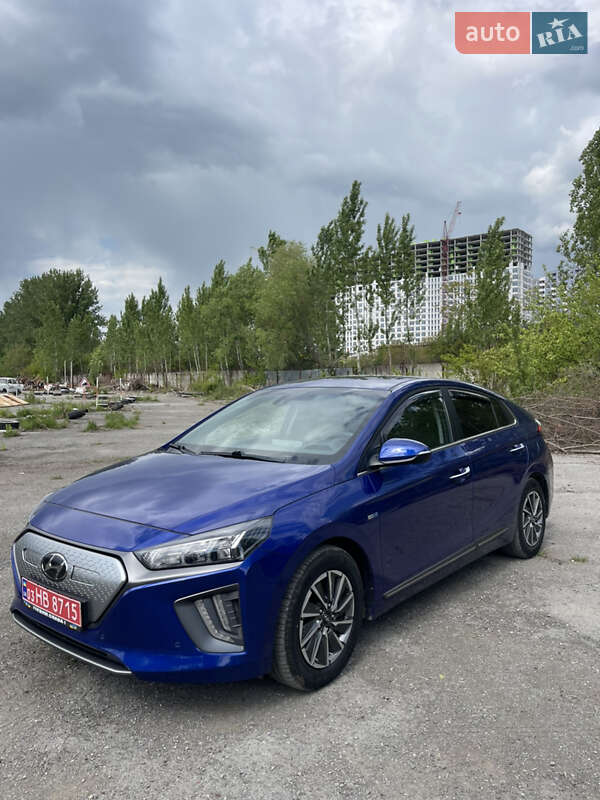 Лифтбек Hyundai Ioniq 2020 в 