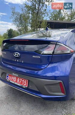 Лифтбек Hyundai Ioniq 2020 в 