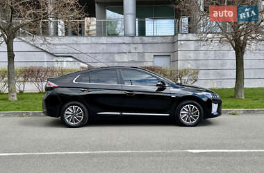 Лифтбек Hyundai Ioniq 2019 в 