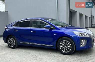 Лифтбек Hyundai Ioniq 2020 в 