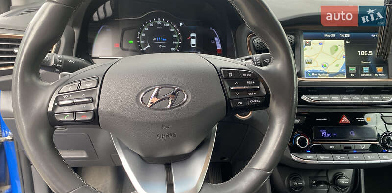 Хэтчбек Hyundai Ioniq 2018 в Киеве