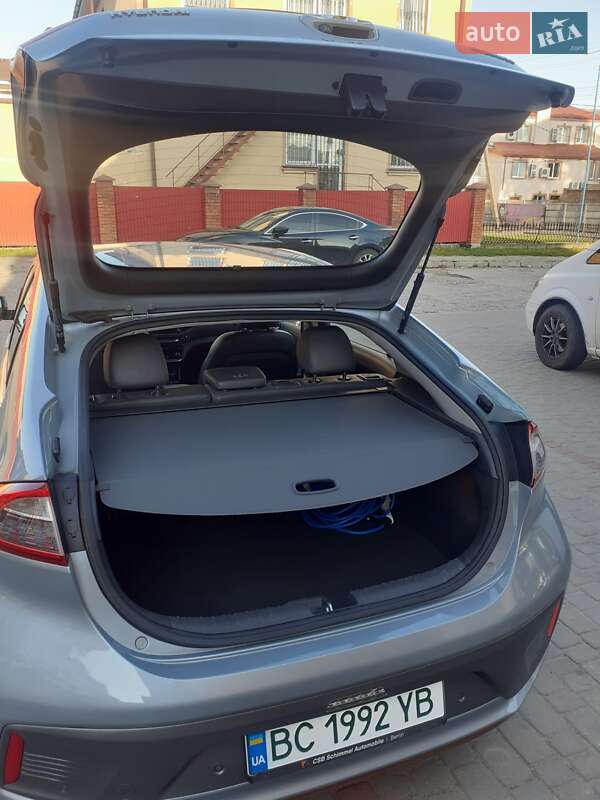 Хэтчбек Hyundai Ioniq 2018 в Владимире фото 18 Хэтчбек Hyundai Ioniq 2018 в Владимире