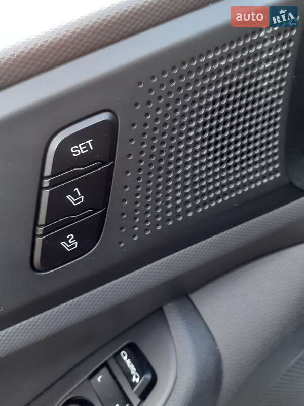 Хэтчбек Hyundai Ioniq 2018 в Владимире фото 23 Хэтчбек Hyundai Ioniq 2018 в Владимире