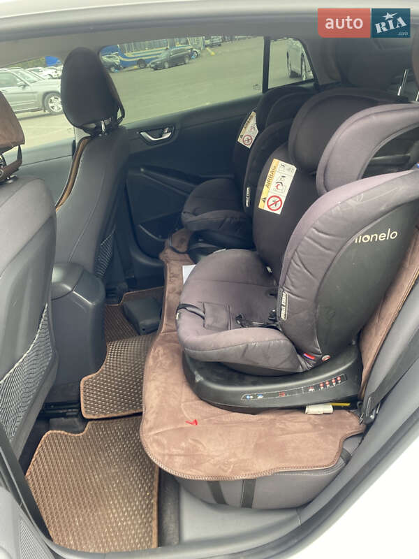 Хетчбек Hyundai Ioniq 2018 в Львові