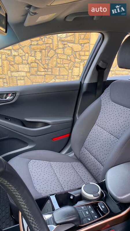 Хэтчбек Hyundai Ioniq 2018 в Ковеле фото 25 Хэтчбек Hyundai Ioniq 2018 в Ковеле