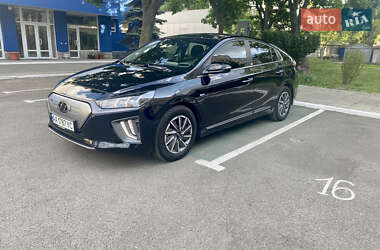 Лифтбек Hyundai Ioniq 2020 в Киеве