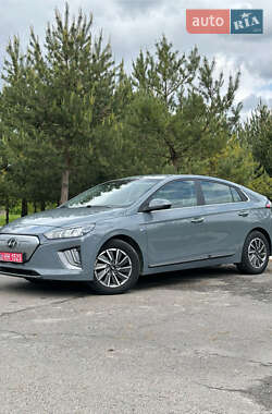 Ліфтбек Hyundai Ioniq 2019 в 