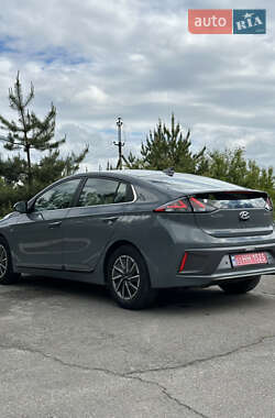 Ліфтбек Hyundai Ioniq 2019 в 