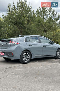 Ліфтбек Hyundai Ioniq 2019 в 
