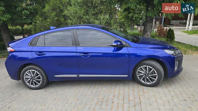 Лифтбек Hyundai Ioniq 2021 в Кропивницком