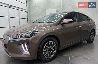 Хэтчбек Hyundai Ioniq 2019 в 