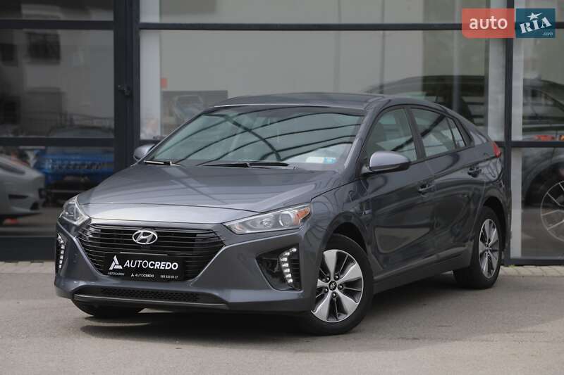Хэтчбек Hyundai Ioniq 2019 в 