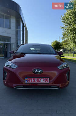 Хэтчбек Hyundai Ioniq 2018 в 