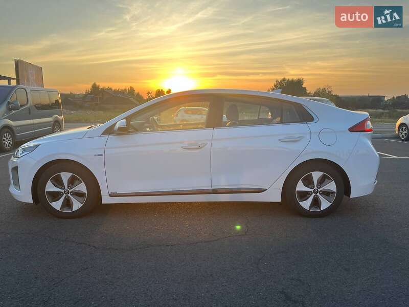 Хетчбек Hyundai Ioniq 2017 в Луцьку