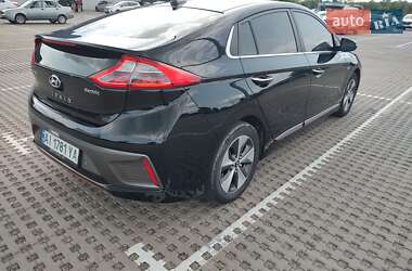 Хэтчбек Hyundai Ioniq 2017 в 