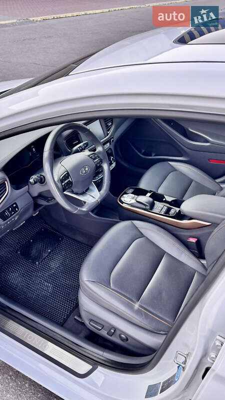 Хэтчбек Hyundai Ioniq 2018 в Кременчуге