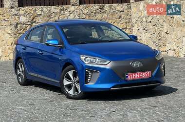 Хэтчбек Hyundai Ioniq 2017 в 