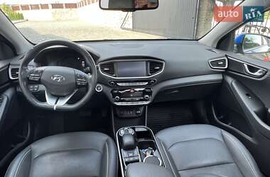 Хэтчбек Hyundai Ioniq 2017 в 