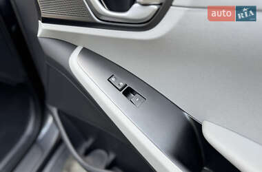 Ліфтбек Hyundai Ioniq 2020 в 
