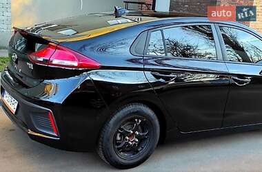 Хетчбек Hyundai Ioniq 2018 в 