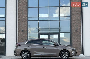 Ліфтбек Hyundai Ioniq 2020 в 
