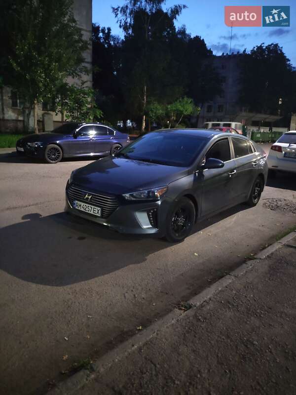 Хетчбек Hyundai Ioniq 2017 в Житомирі