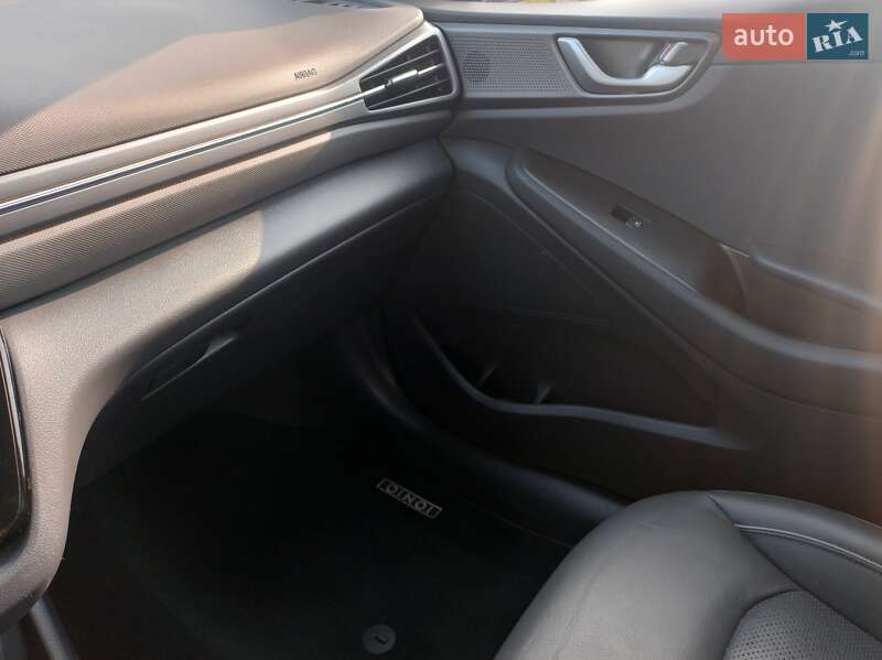 Ліфтбек Hyundai Ioniq 2019 в Володимирі