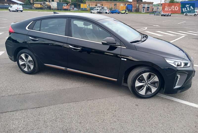 Хетчбек Hyundai Ioniq 2018 в Житомирі