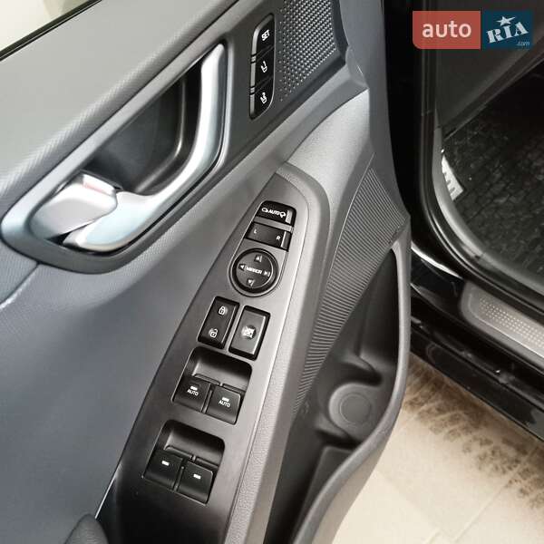 Хетчбек Hyundai Ioniq 2018 в Житомирі