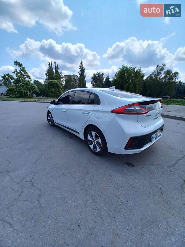 Хэтчбек Hyundai Ioniq 2018 в Кривом Роге