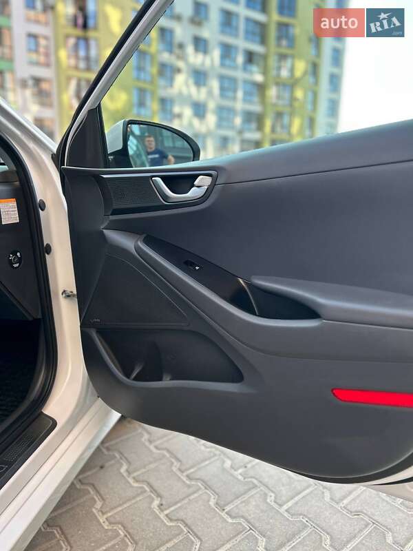 Ліфтбек Hyundai Ioniq 2019 в Стрию