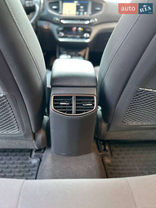 Ліфтбек Hyundai Ioniq 2019 в Стрию